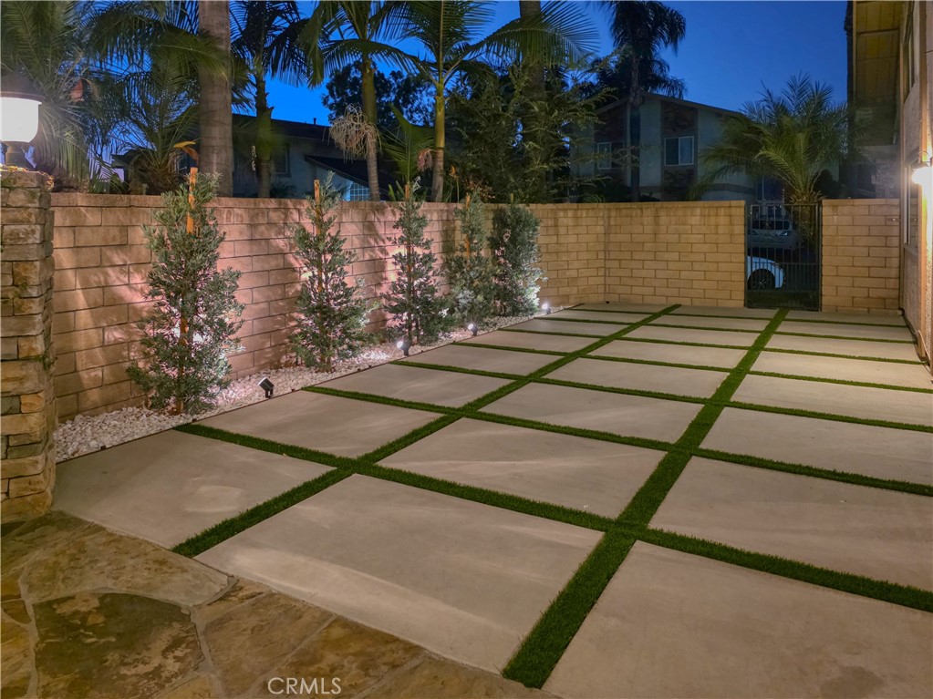 2134 N Pami Circle Property Photo 28