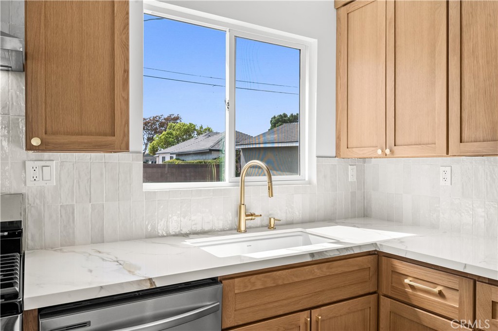 15307 Jersey Ave Property Photo 13