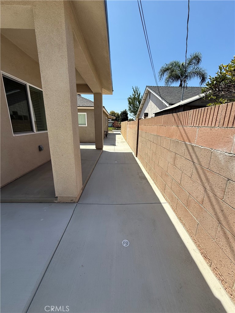 2843 E Alden Pl B Property Photo 7