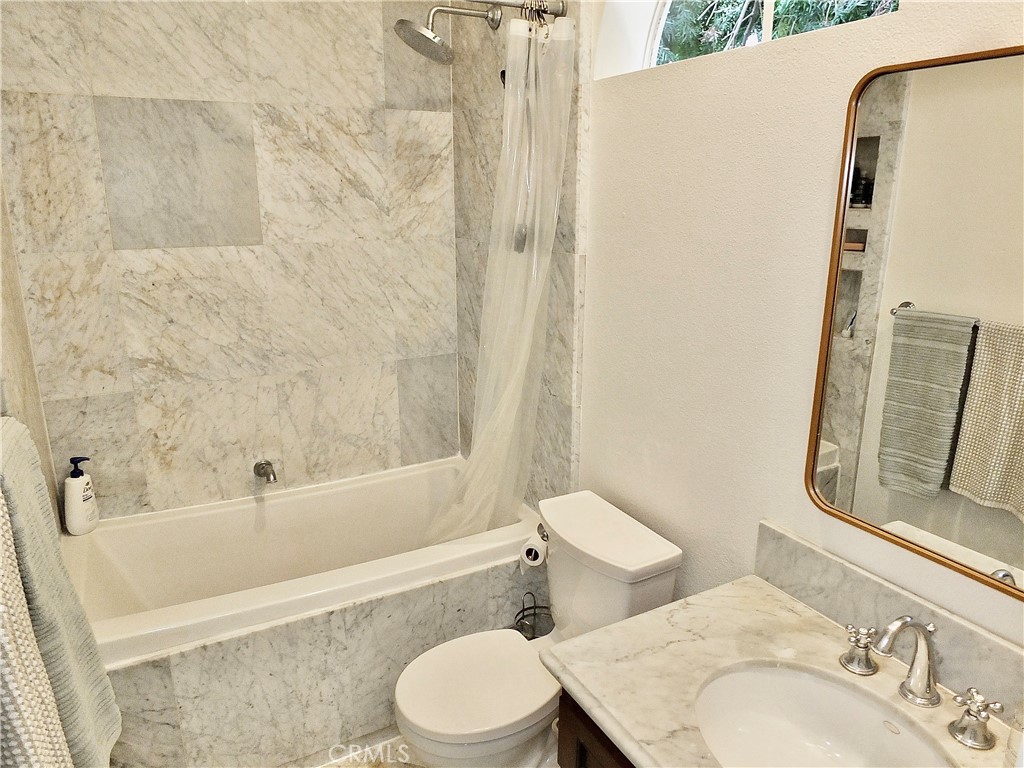 16912 Sims 103 Property Photo 27