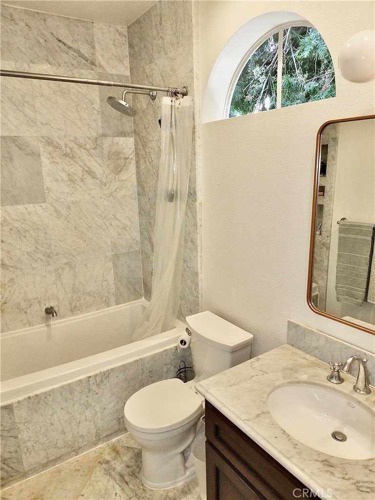 16912 Sims 103 Property Photo 28