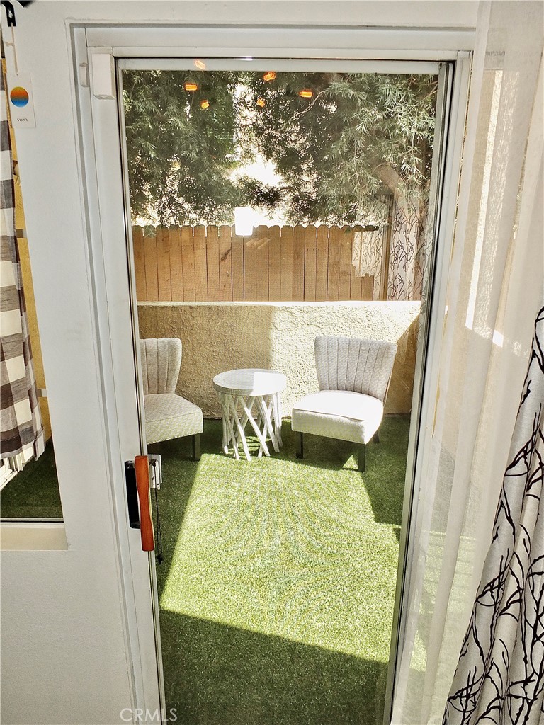 16912 Sims 103 Property Photo 35