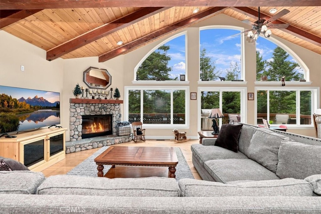 649 Sutter Property Photo 4