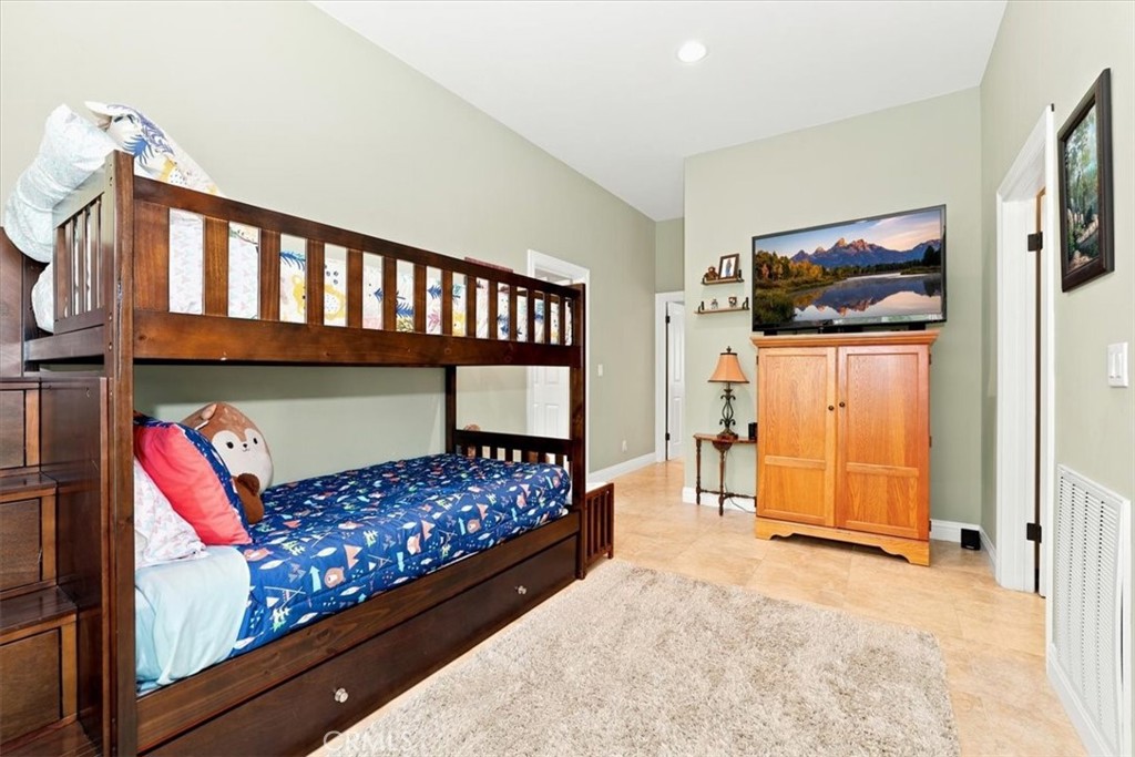 649 Sutter Property Photo 10