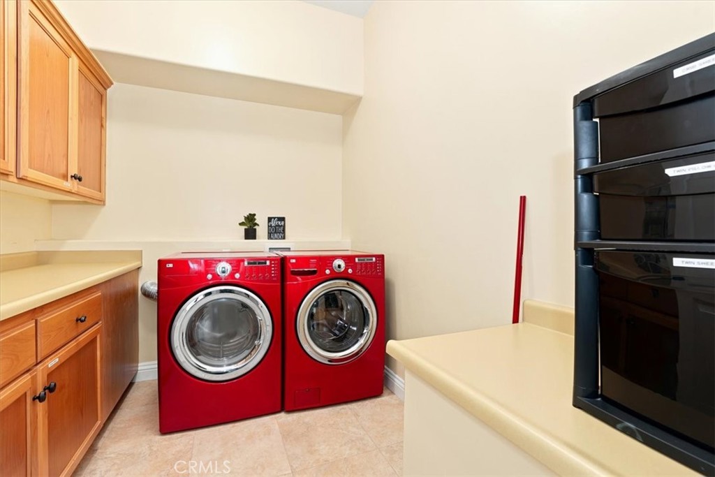 649 Sutter Property Photo 11