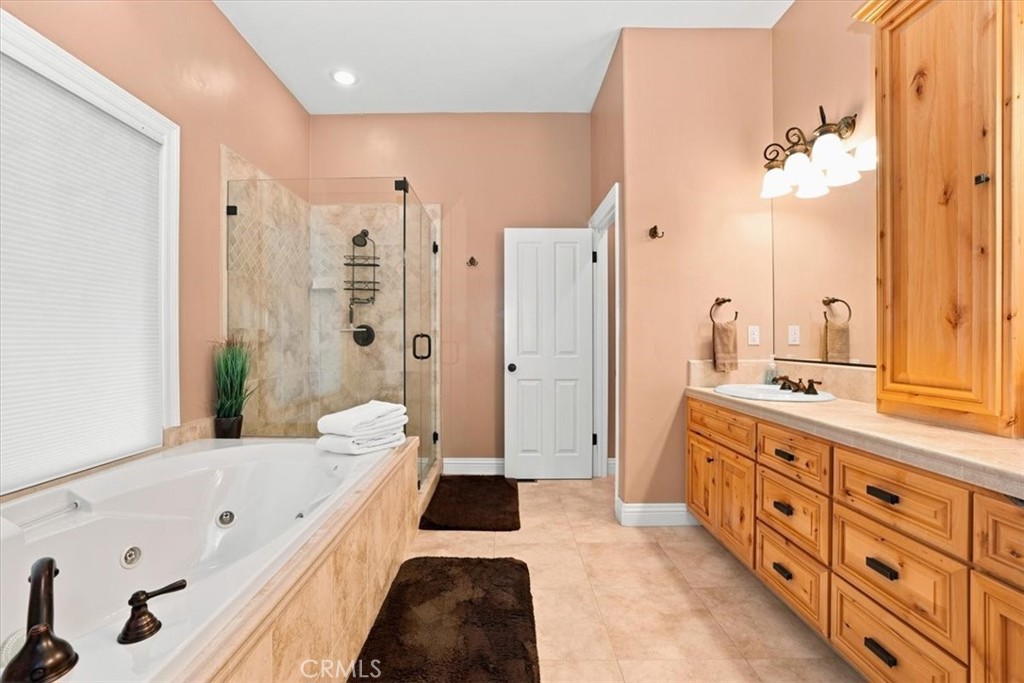 649 Sutter Property Photo 16