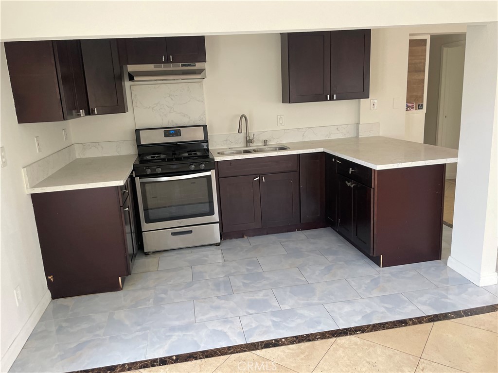 12262 Orangewood Property Photo 7