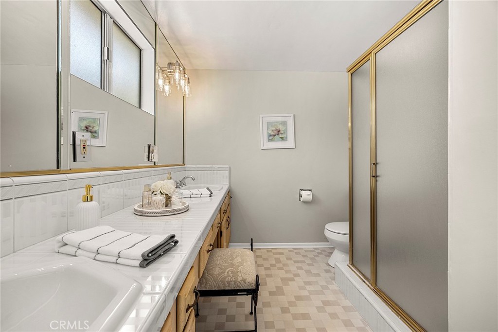 201 Barcelona Property Photo 39