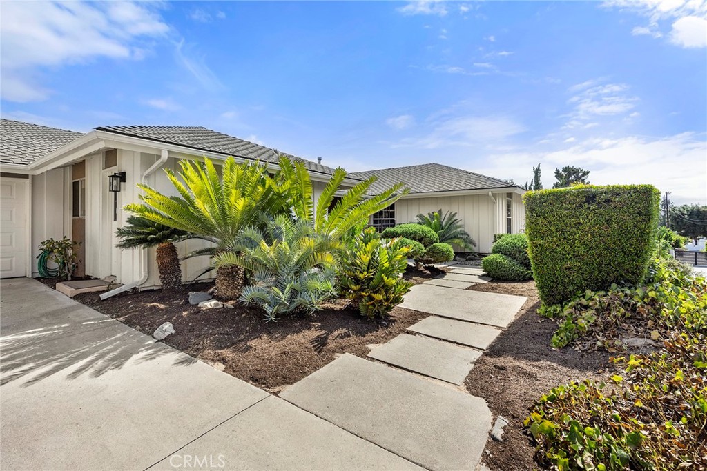 1034 Verona Property Photo 3