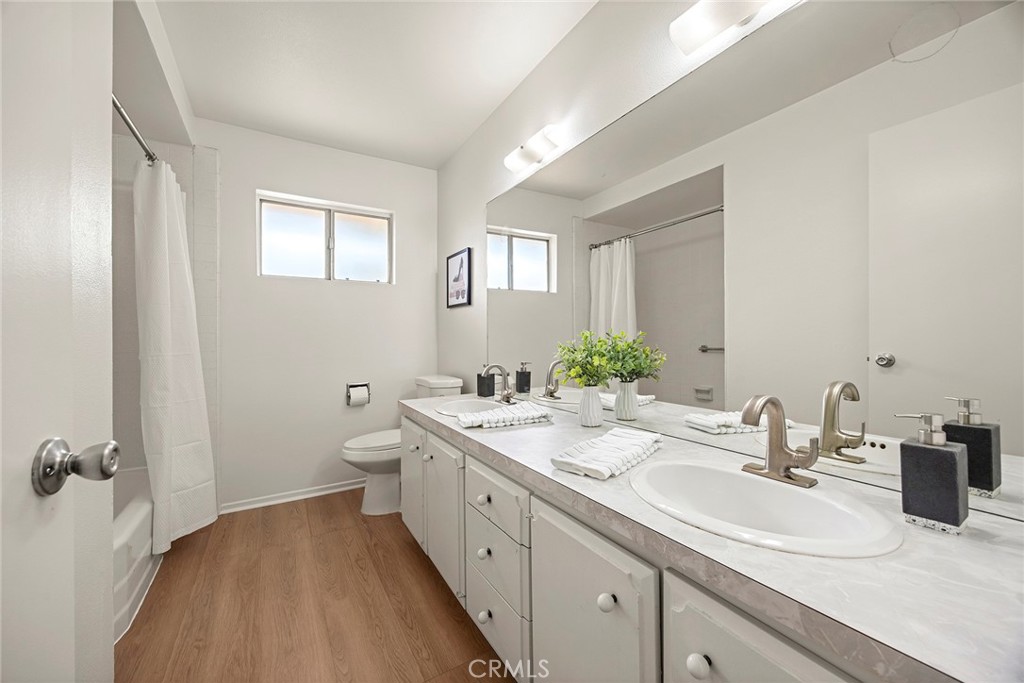 1034 Verona Property Photo 32