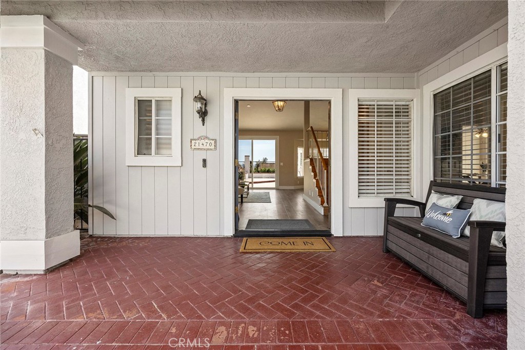 21470 Via La Naranja Property Photo 3