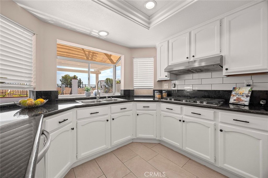21470 Via La Naranja Property Photo 18