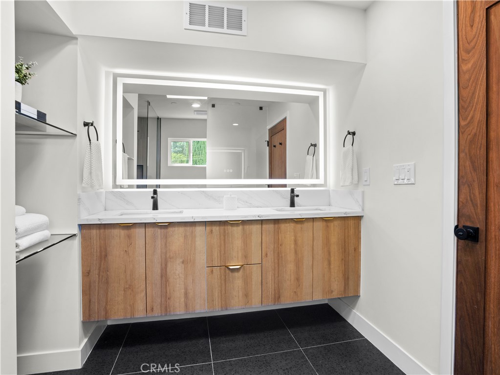 4509 Jessica Property Photo 31