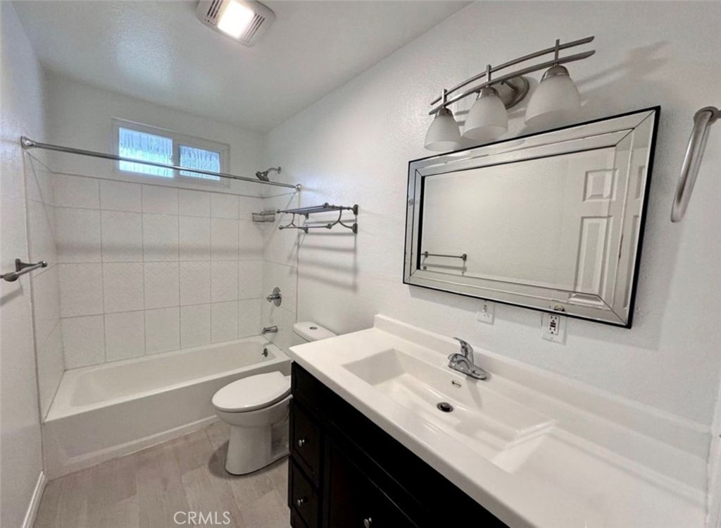 13512 Penn Property Photo 9