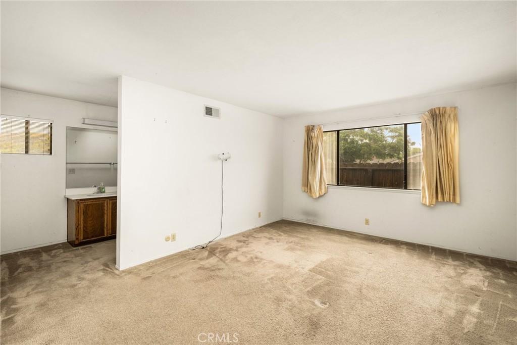 2664 La Gran Via Property Photo 27