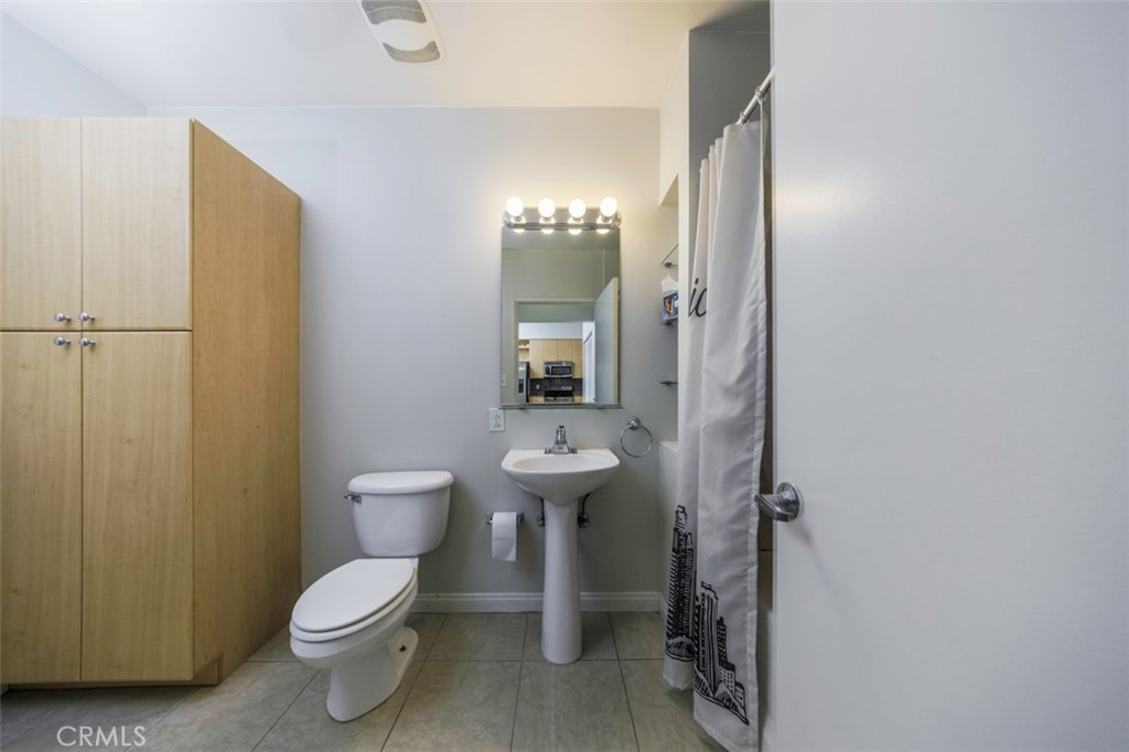 388 E Ocean Boulevard 1415 Property Photo 13