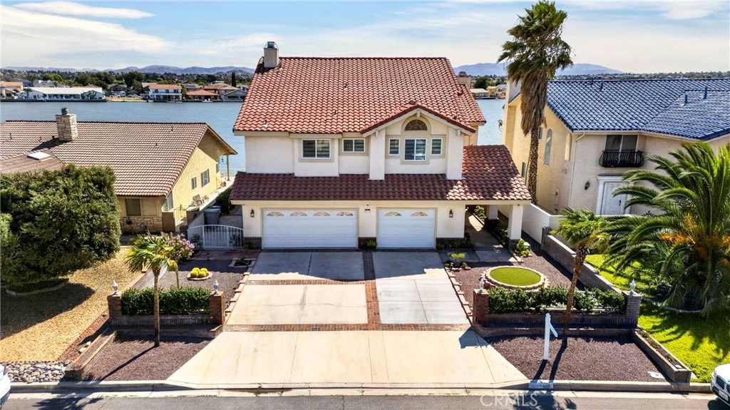 18075 Mariner Property Photo 2