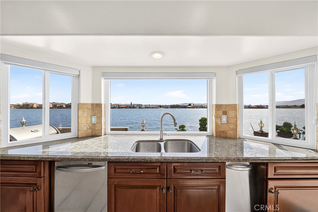 18075 Mariner Property Photo 27