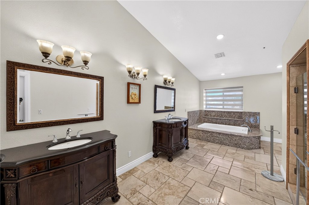 18075 Mariner Property Photo 38