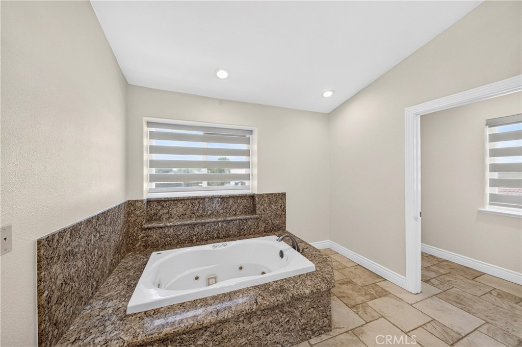 18075 Mariner Property Photo 40