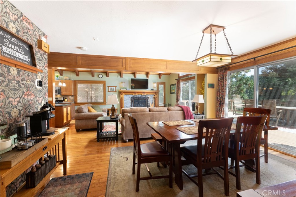 26637 Lake Forest Drive Property Photo 3