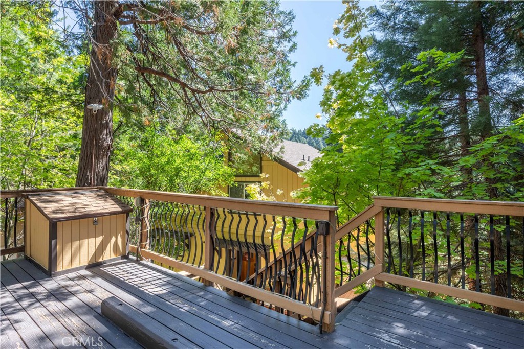 26637 Lake Forest Drive Property Photo 8