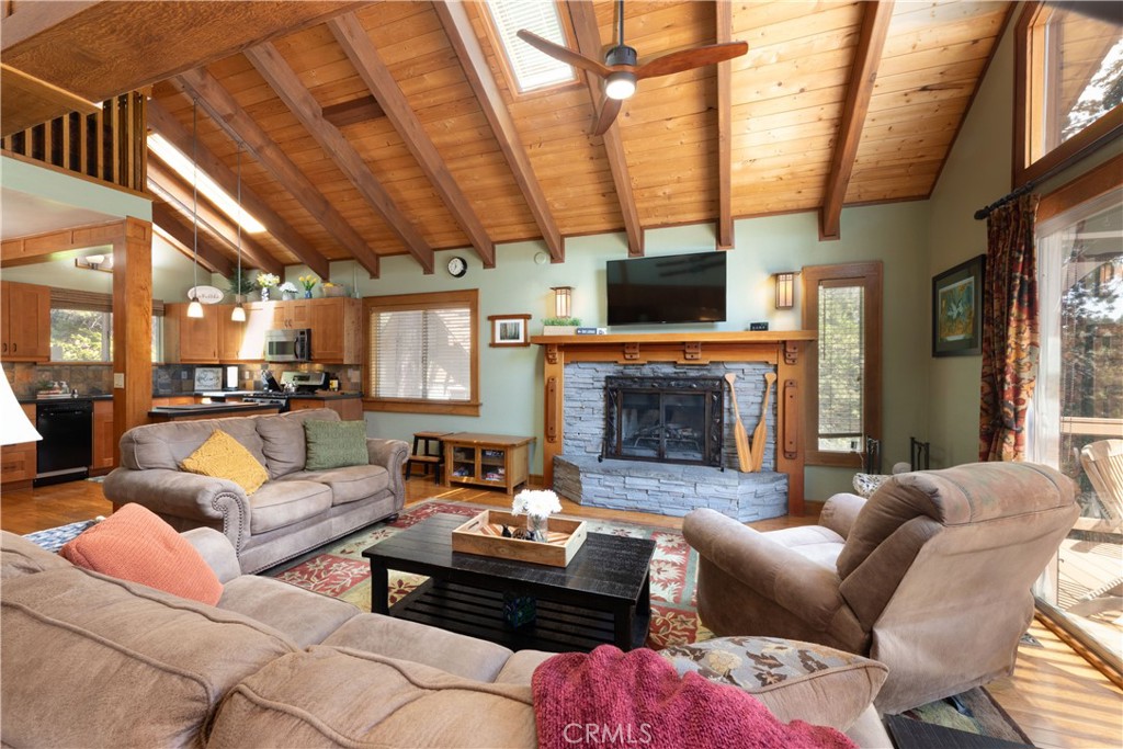26637 Lake Forest Drive Property Photo 12