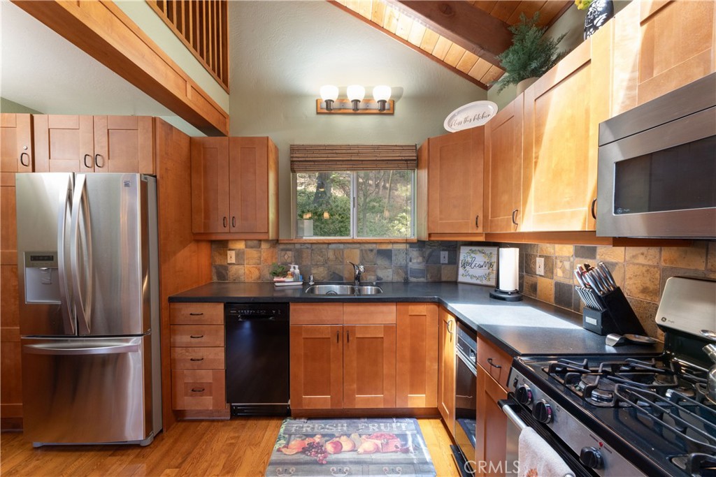 26637 Lake Forest Drive Property Photo 14