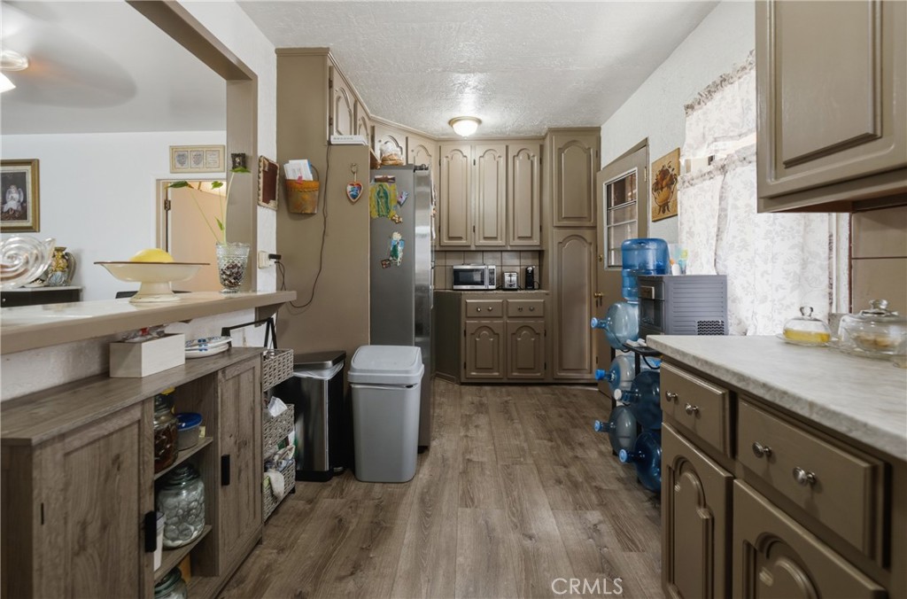 12738 Farnell Property Photo 8