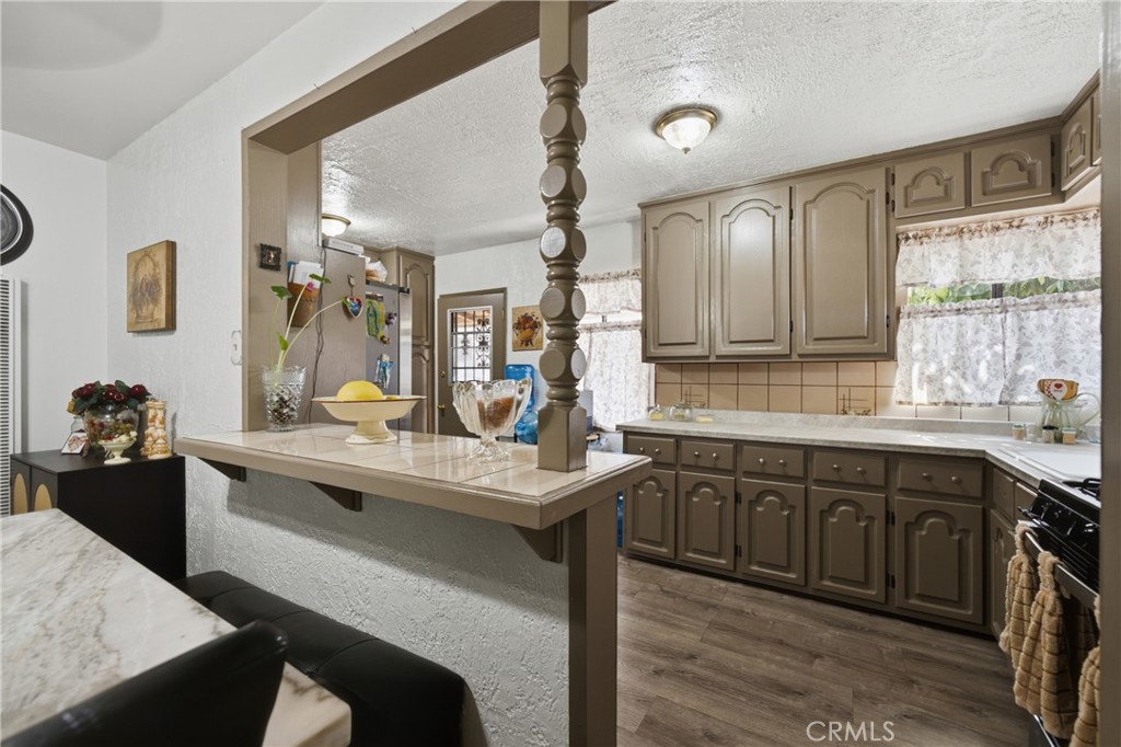 12738 Farnell Property Photo 9