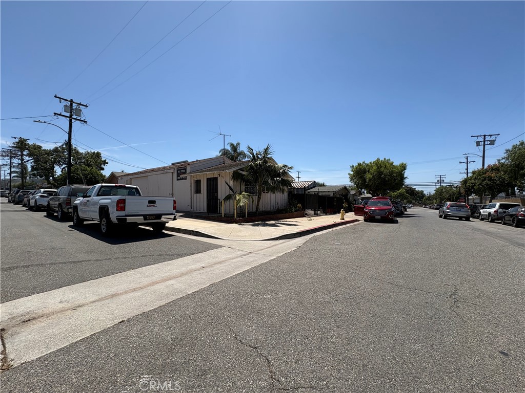 1024 E Nevada Street Property Photo 2