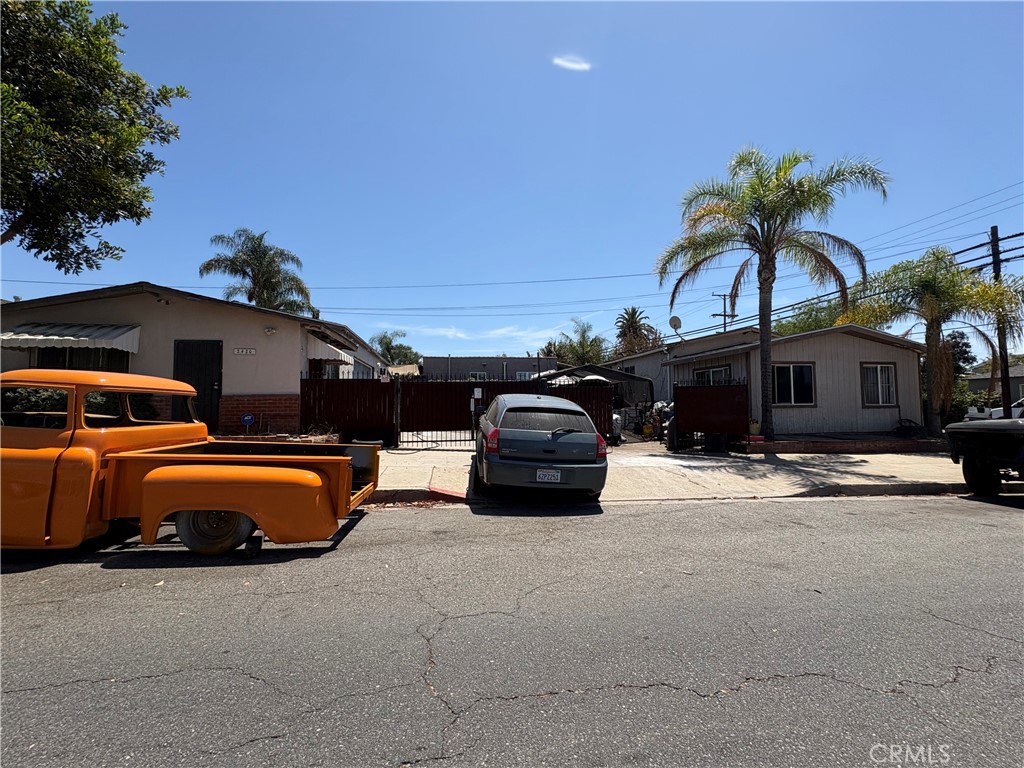1024 E Nevada Street Property Photo 4