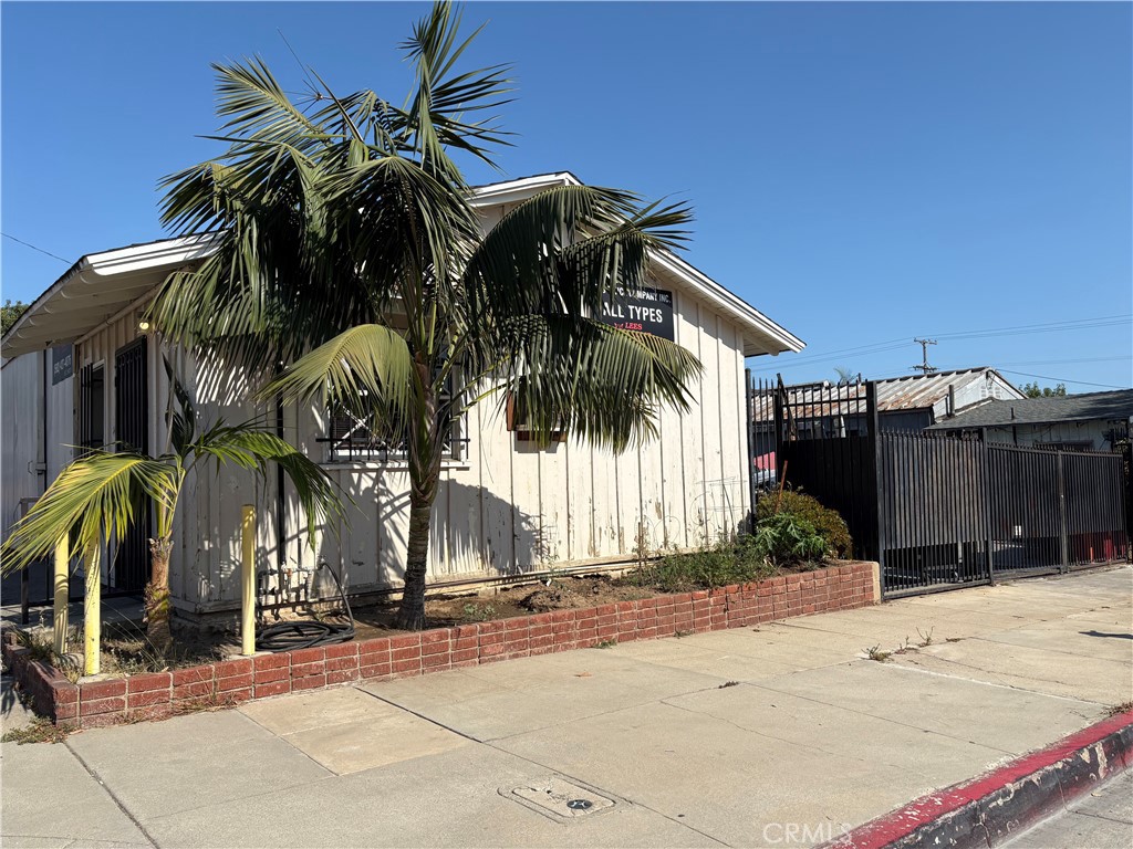 1024 E Nevada Street Property Photo 7