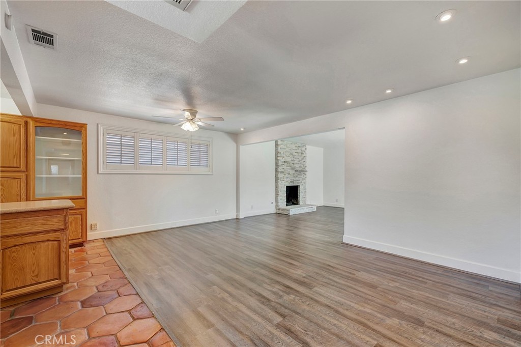 3464 Iroquois Property Photo 4