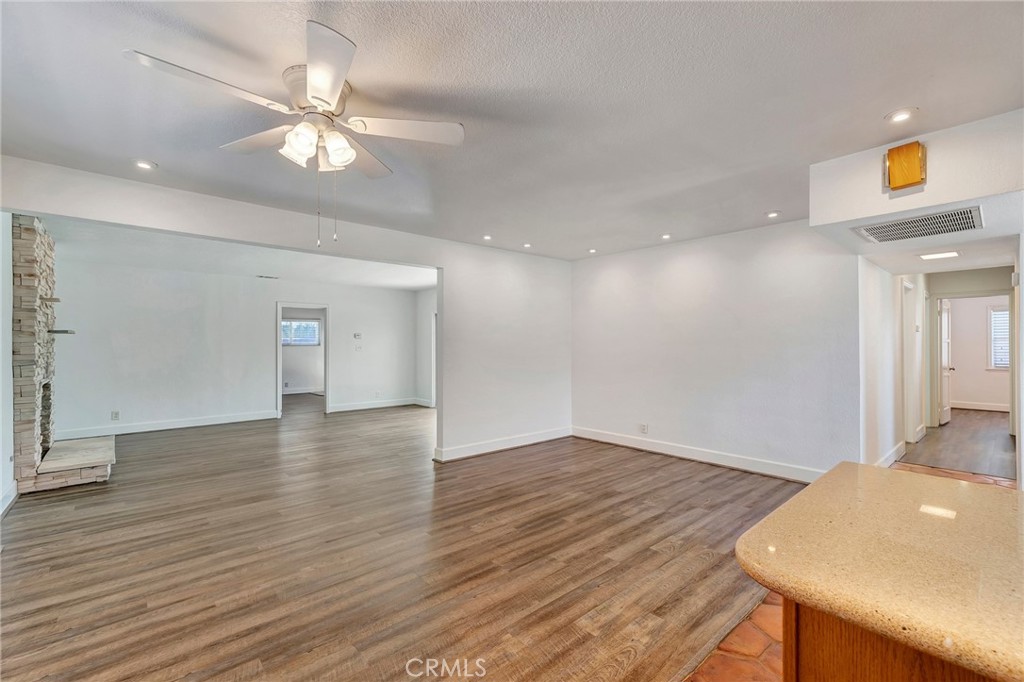 3464 Iroquois Property Photo 6