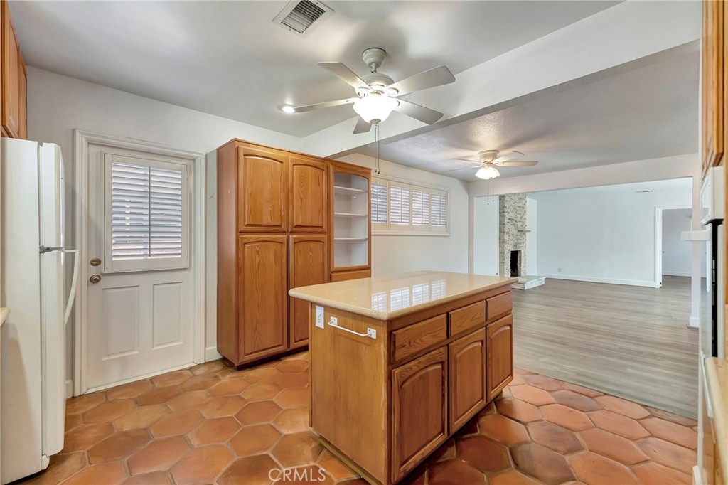 3464 Iroquois Property Photo 10