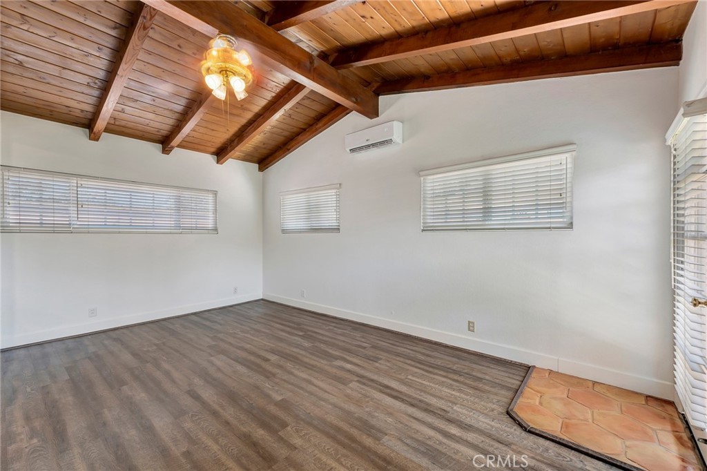 3464 Iroquois Property Photo 15