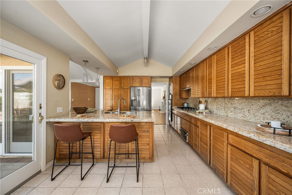 489 S Wrightwood Street Property Photo 21