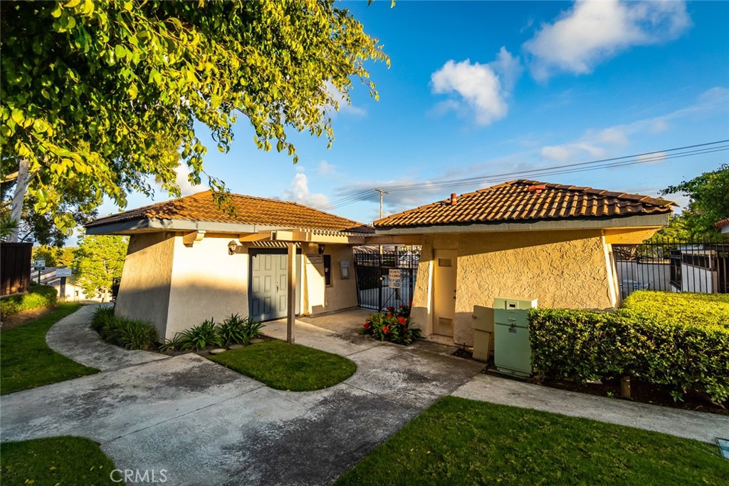 8262 Manifesto Property Photo 41
