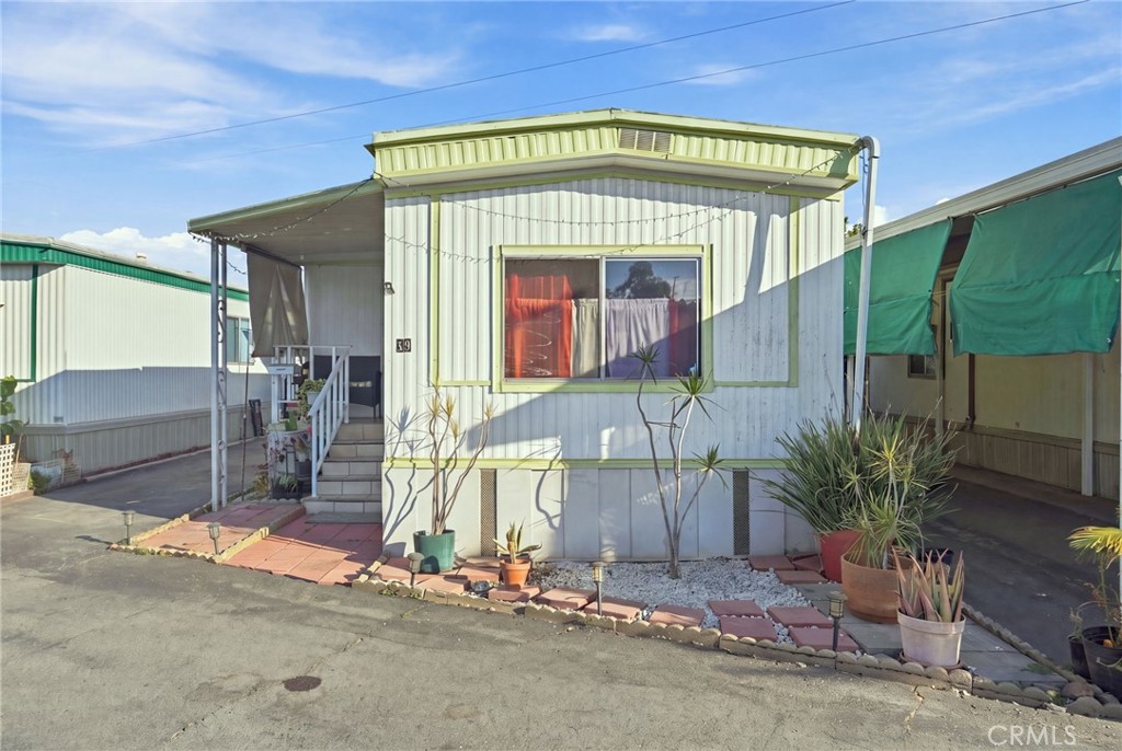 1502 Carson 69 Property Photo 2