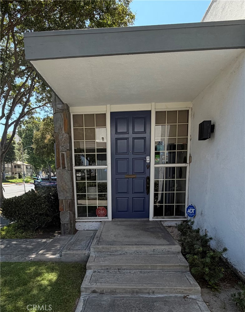 1731 W Romneya Drive Property Photo 4