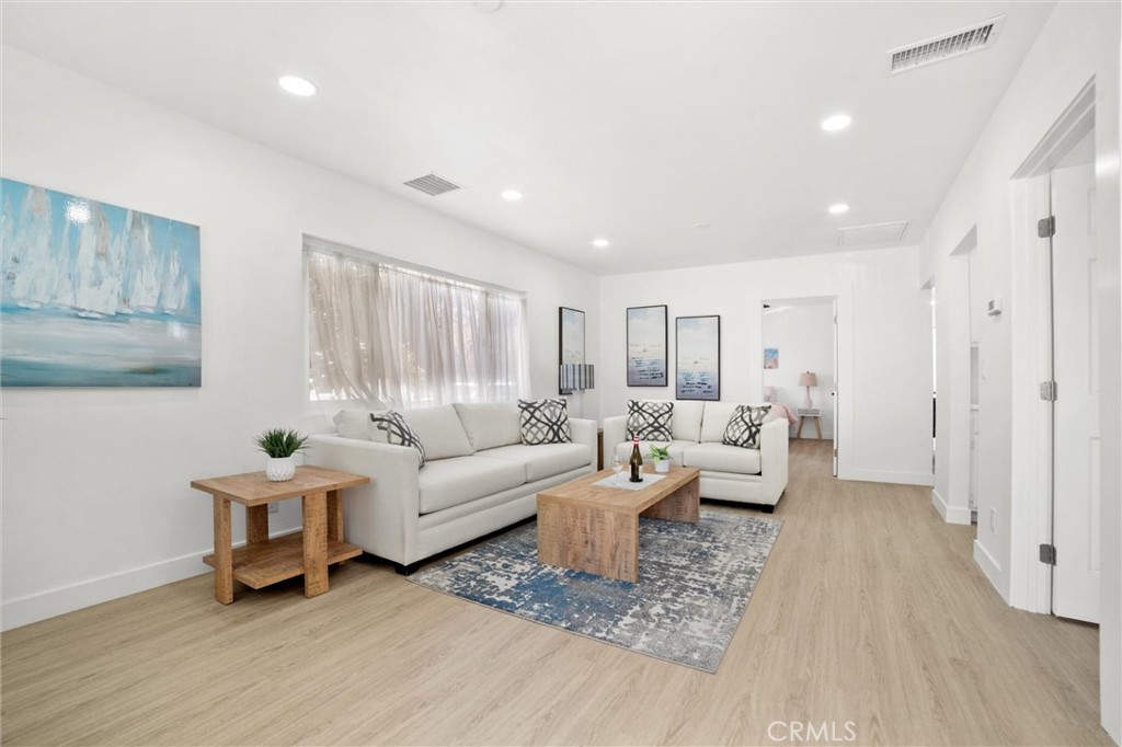 701 N Gaffey PLACE Property Photo 1