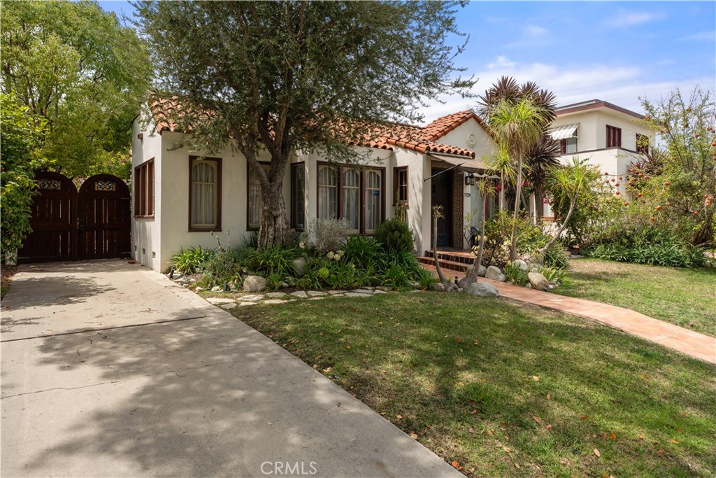 3729 Olive Property Photo 2