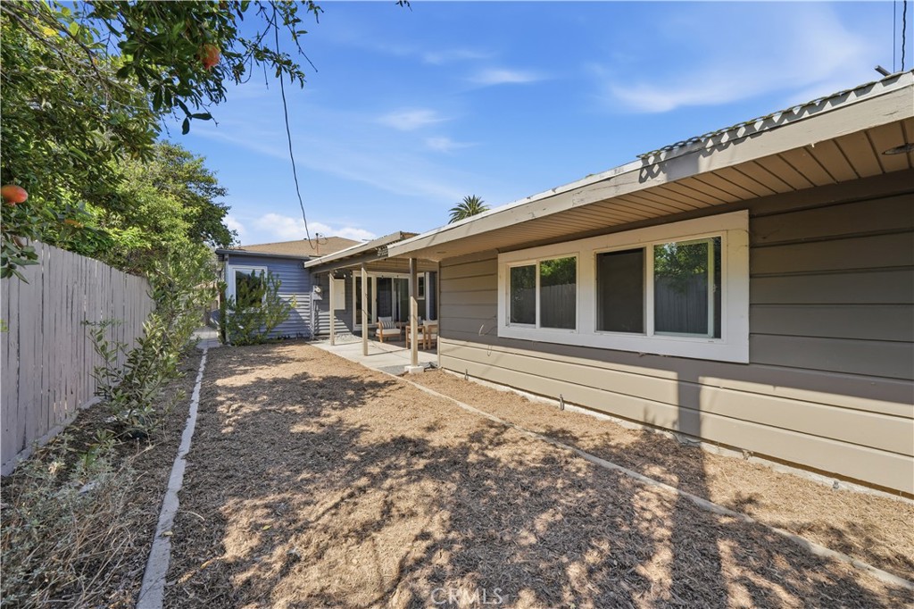 528 W Burnett Property Photo 24