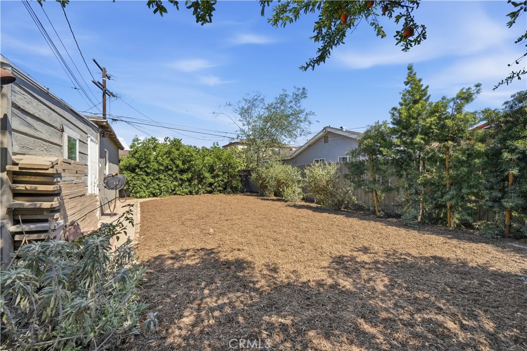 528 W Burnett Property Photo 27