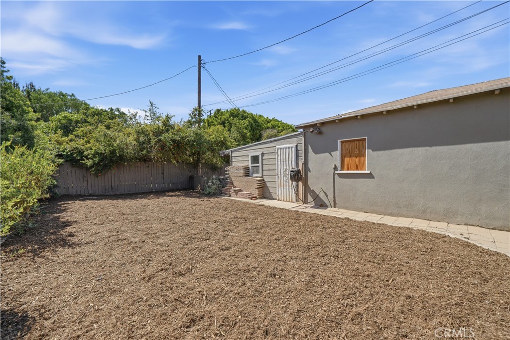 528 W Burnett Property Photo 29