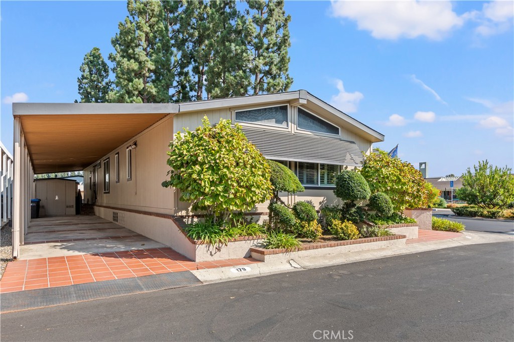 5200 Irvine Boulevard 179 Property Photo 3