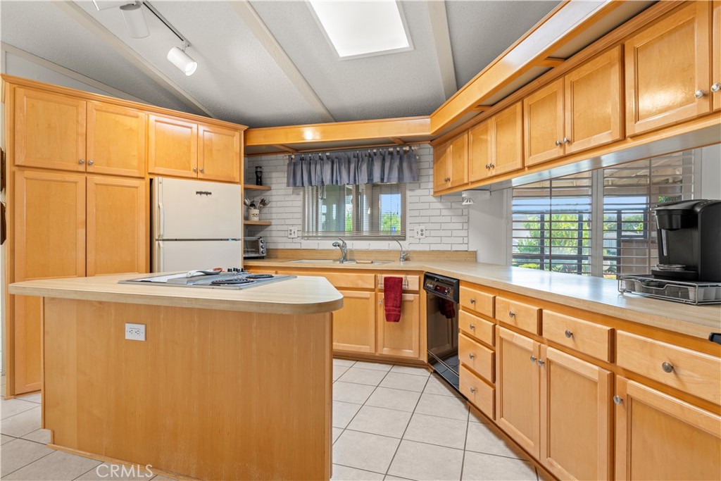 5200 Irvine Boulevard 179 Property Photo 16