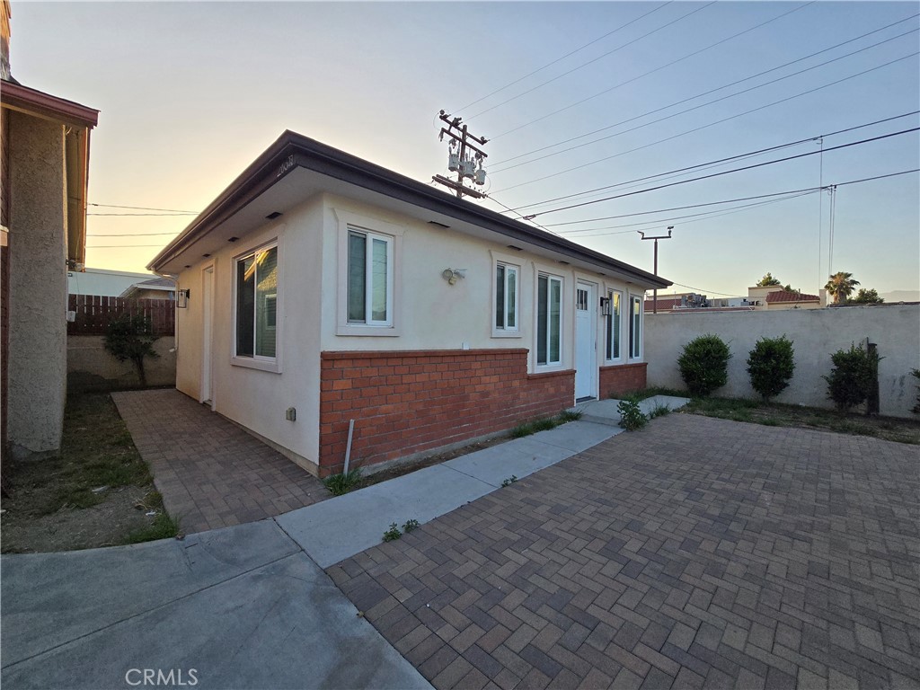 205 E Bencamp Property Photo 2