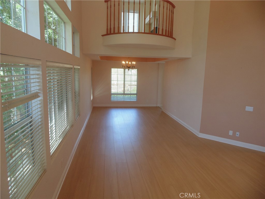 26711 Laurel Crest Property Photo 3